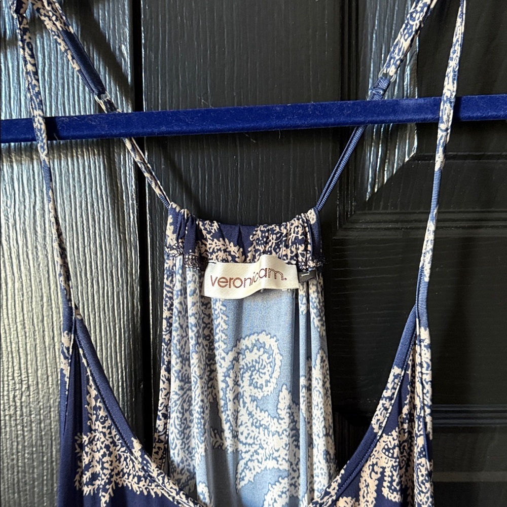 Veronica M Navy and White Paisley Maxi dress - Picture 4 of 6
